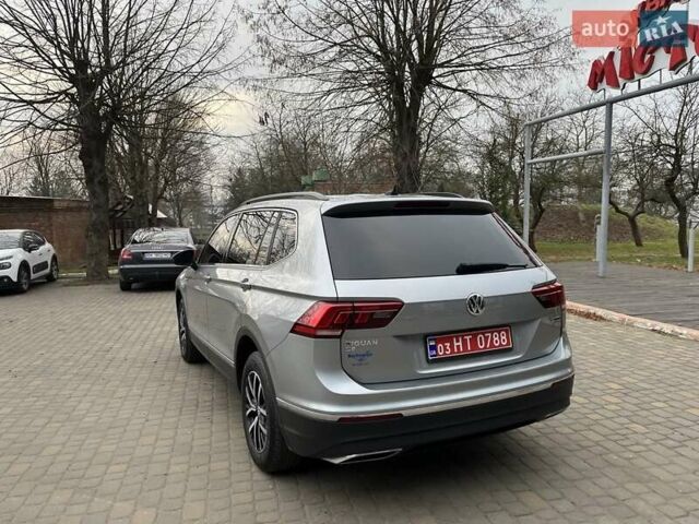 Серый Фольксваген Тигуан, объемом двигателя 2 л и пробегом 119 тыс. км за 19500 $, фото 5 на Automoto.ua