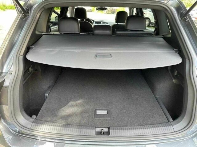 Серый Фольксваген Тигуан, объемом двигателя 2 л и пробегом 83 тыс. км за 15000 $, фото 11 на Automoto.ua