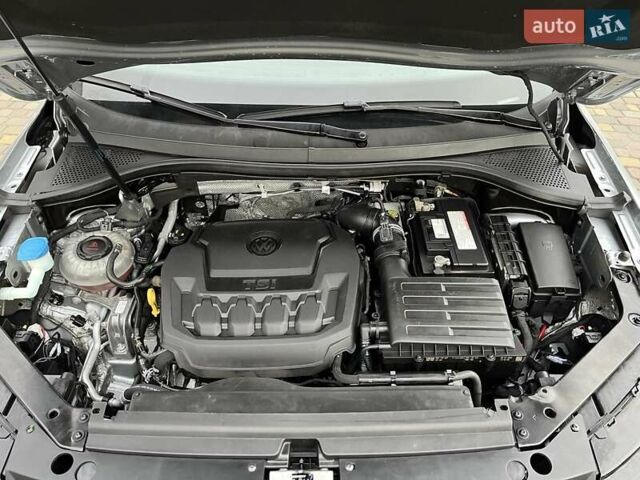 Серый Фольксваген Тигуан, объемом двигателя 2 л и пробегом 119 тыс. км за 19500 $, фото 72 на Automoto.ua