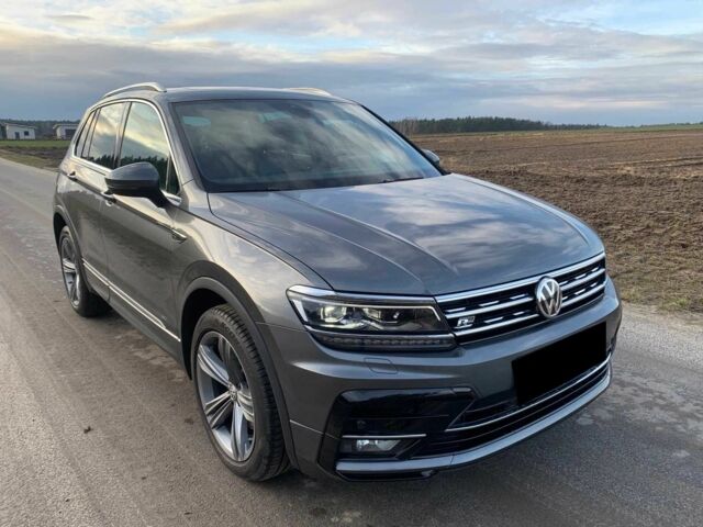 Серый Фольксваген Тигуан, объемом двигателя 2 л и пробегом 74 тыс. км за 11100 $, фото 1 на Automoto.ua