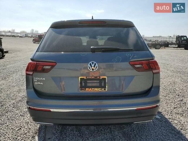 Серый Фольксваген Тигуан, объемом двигателя 1.98 л и пробегом 85 тыс. км за 4000 $, фото 5 на Automoto.ua