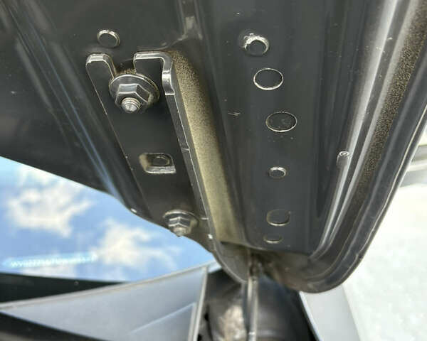 Серый Фольксваген Тигуан, объемом двигателя 2 л и пробегом 176 тыс. км за 27950 $, фото 90 на Automoto.ua