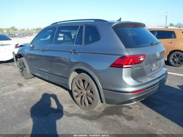 Серый Фольксваген Тигуан, объемом двигателя 2 л и пробегом 120 тыс. км за 14000 $, фото 5 на Automoto.ua