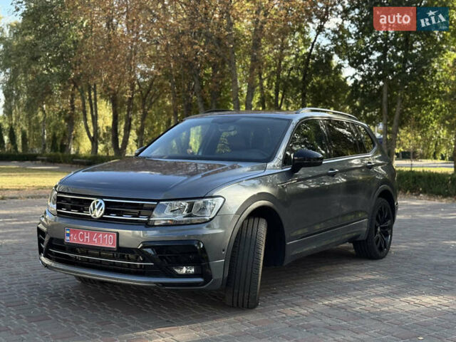 Серый Фольксваген Тигуан, объемом двигателя 1.98 л и пробегом 82 тыс. км за 21499 $, фото 4 на Automoto.ua
