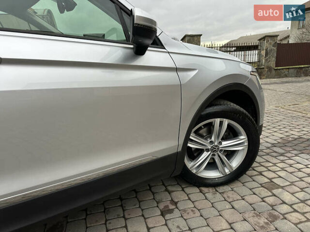 Сірий Фольксваген Тігуан, об'ємом двигуна 1.97 л та пробігом 160 тис. км за 28650 $, фото 30 на Automoto.ua