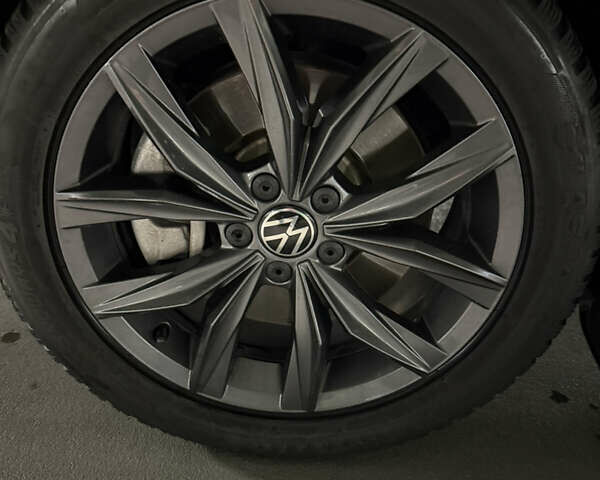 Серый Фольксваген Тигуан, объемом двигателя 1.98 л и пробегом 104 тыс. км за 25200 $, фото 18 на Automoto.ua