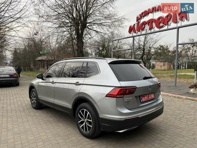 Серый Фольксваген Тигуан, объемом двигателя 2 л и пробегом 119 тыс. км за 19500 $, фото 9 на Automoto.ua
