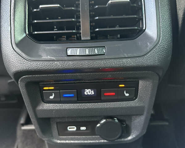 Серый Фольксваген Тигуан, объемом двигателя 2 л и пробегом 176 тыс. км за 27950 $, фото 52 на Automoto.ua