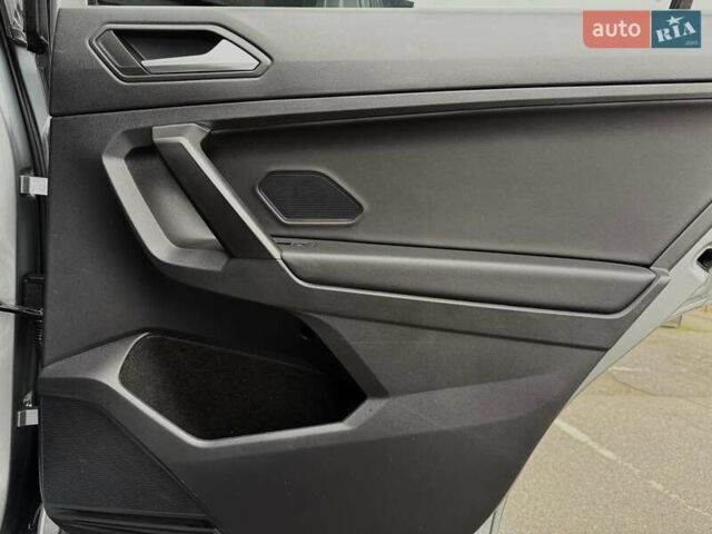 Серый Фольксваген Тигуан, объемом двигателя 1.98 л и пробегом 100 тыс. км за 23900 $, фото 28 на Automoto.ua