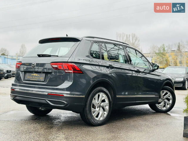 Серый Фольксваген Тигуан, объемом двигателя 1.97 л и пробегом 150 тыс. км за 26300 $, фото 1 на Automoto.ua