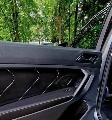 Серый Фольксваген Тигуан, объемом двигателя 2 л и пробегом 43 тыс. км за 13800 $, фото 16 на Automoto.ua