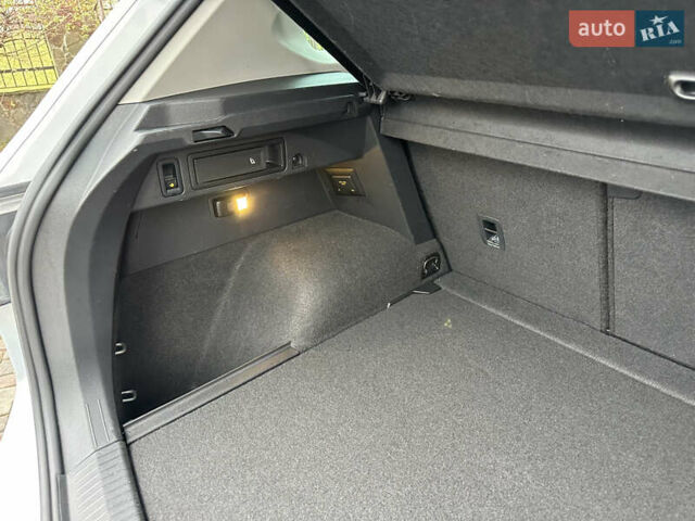 Сірий Фольксваген Тігуан, об'ємом двигуна 1.97 л та пробігом 160 тис. км за 28650 $, фото 95 на Automoto.ua