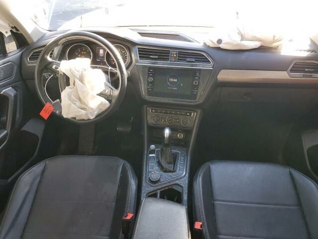 Серый Фольксваген Тигуан, объемом двигателя 2 л и пробегом 124 тыс. км за 11300 $, фото 7 на Automoto.ua