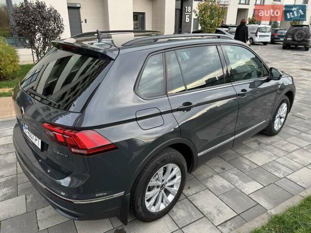 Фольксваген Тигуан 2021 в Киеве на Automoto.ua Серый Фольксваген Тигуан, объемом двигателя 1.97 л и пробегом 51 тыс. км за 34900 $, фото 8 на Automoto.ua