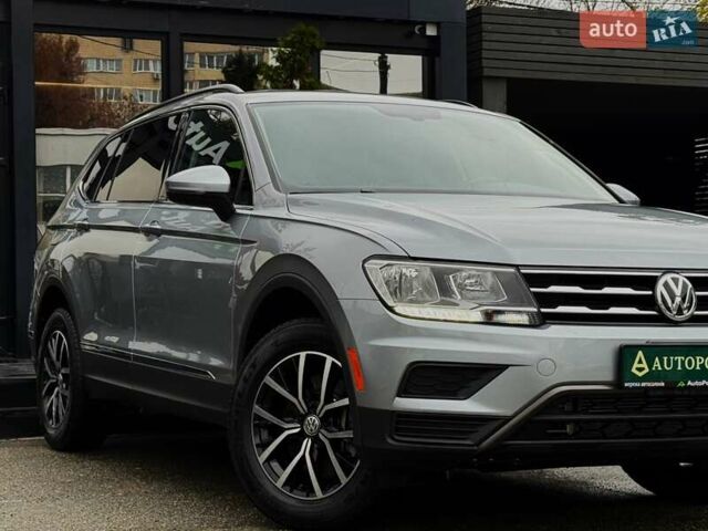 Серый Фольксваген Тигуан, объемом двигателя 1.98 л и пробегом 100 тыс. км за 23900 $, фото 9 на Automoto.ua