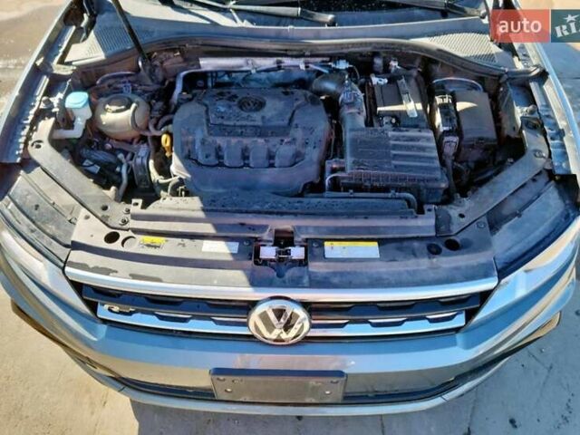 Серый Фольксваген Тигуан, объемом двигателя 1.98 л и пробегом 153 тыс. км за 5500 $, фото 11 на Automoto.ua