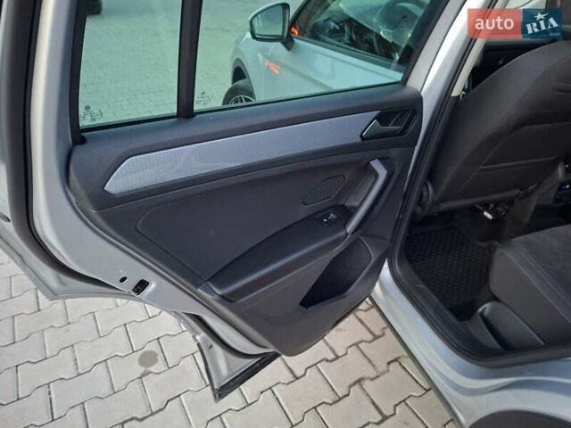 Серый Фольксваген Тигуан, объемом двигателя 1.97 л и пробегом 190 тыс. км за 26399 $, фото 24 на Automoto.ua