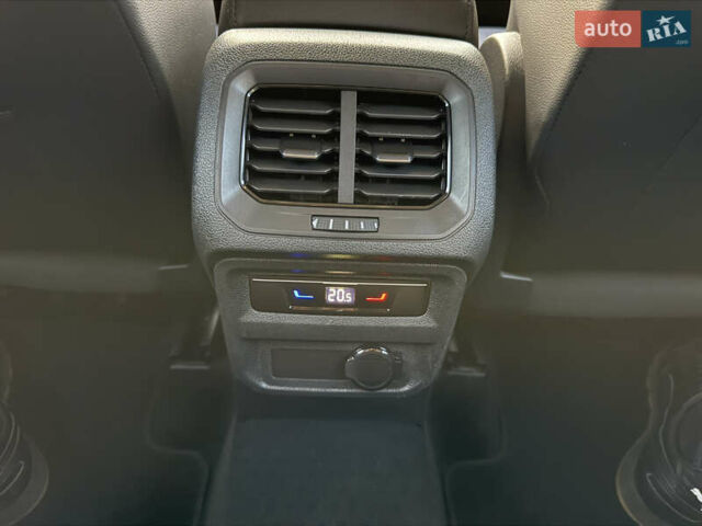 Серый Фольксваген Тигуан, объемом двигателя 1.97 л и пробегом 30 тыс. км за 35000 $, фото 22 на Automoto.ua