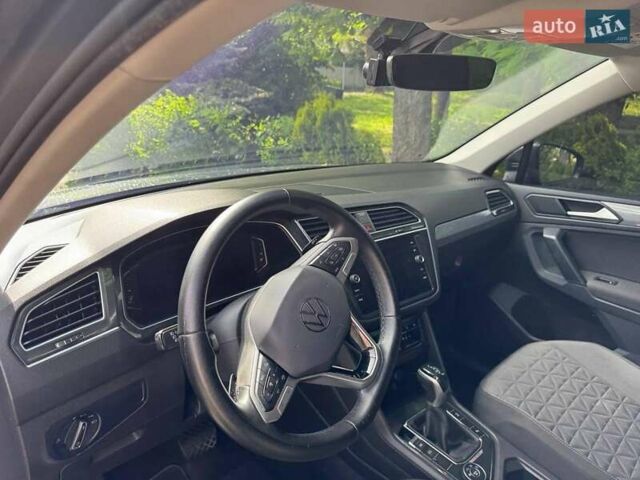 Сірий Фольксваген Тігуан, об'ємом двигуна 1.98 л та пробігом 130 тис. км за 27000 $, фото 10 на Automoto.ua