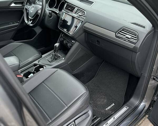 Серый Фольксваген Тигуан, объемом двигателя 2 л и пробегом 67 тыс. км за 25999 $, фото 20 на Automoto.ua