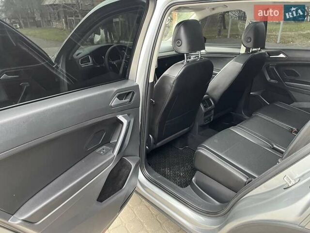 Серый Фольксваген Тигуан, объемом двигателя 2 л и пробегом 119 тыс. км за 19500 $, фото 28 на Automoto.ua