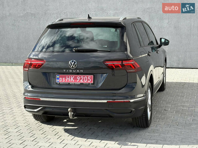 Серый Фольксваген Тигуан, объемом двигателя 2 л и пробегом 176 тыс. км за 27950 $, фото 21 на Automoto.ua