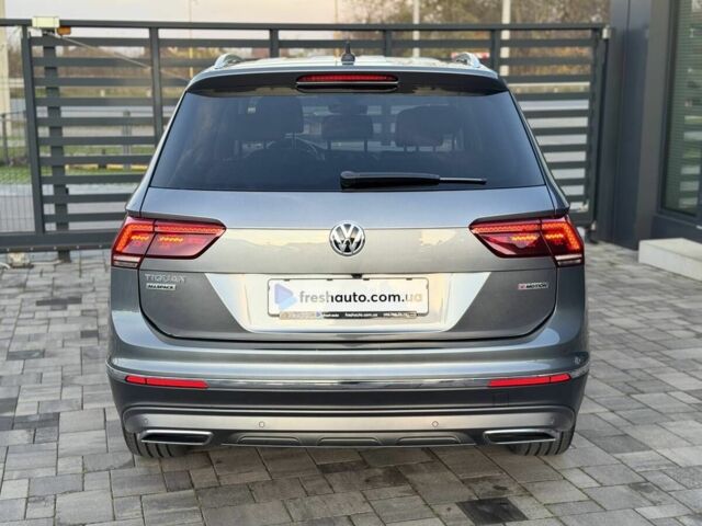 Серый Фольксваген Тигуан, объемом двигателя 2 л и пробегом 172 тыс. км за 33700 $, фото 11 на Automoto.ua