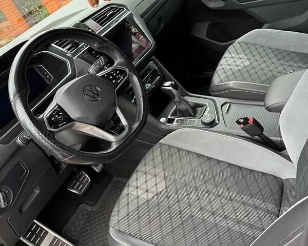 Сірий Фольксваген Тігуан, об'ємом двигуна 1.98 л та пробігом 70 тис. км за 38000 $, фото 6 на Automoto.ua