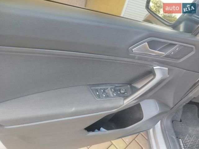 Серый Фольксваген Тигуан, объемом двигателя 1.98 л и пробегом 60 тыс. км за 19000 $, фото 17 на Automoto.ua