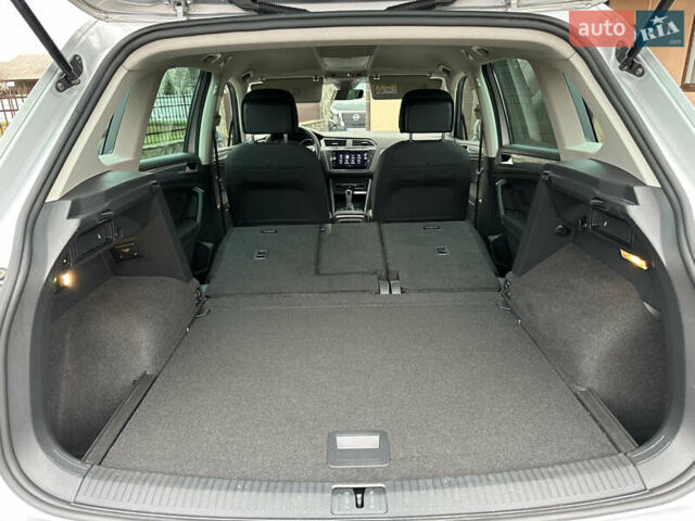 Сірий Фольксваген Тігуан, об'ємом двигуна 1.97 л та пробігом 160 тис. км за 28650 $, фото 102 на Automoto.ua