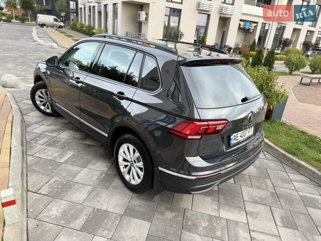 Серый Фольксваген Тигуан, объемом двигателя 1.97 л и пробегом 50 тыс. км за 34500 $, фото 4 на Automoto.ua