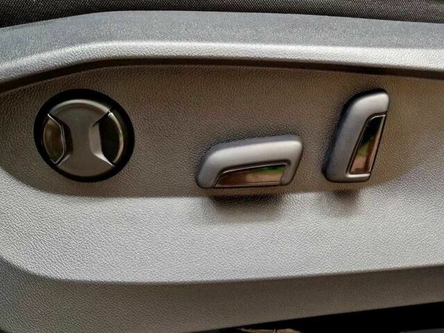 Серый Фольксваген Тигуан, объемом двигателя 2 л и пробегом 43 тыс. км за 13800 $, фото 23 на Automoto.ua