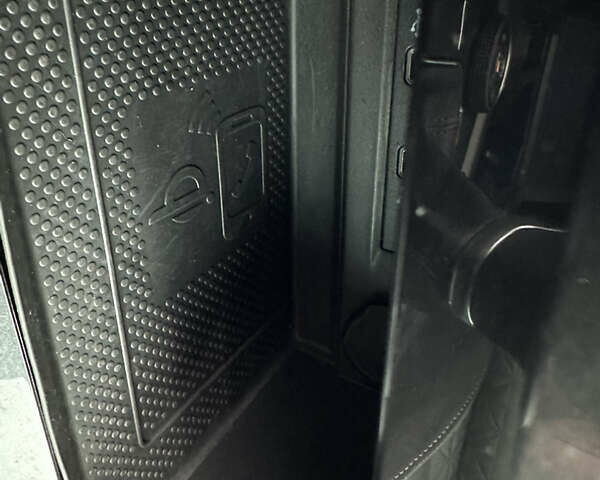 Сірий Фольксваген Тігуан, об'ємом двигуна 1.97 л та пробігом 160 тис. км за 28650 $, фото 57 на Automoto.ua