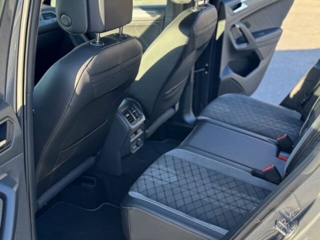 Серый Фольксваген Тигуан, объемом двигателя 2 л и пробегом 52 тыс. км за 36999 $, фото 11 на Automoto.ua