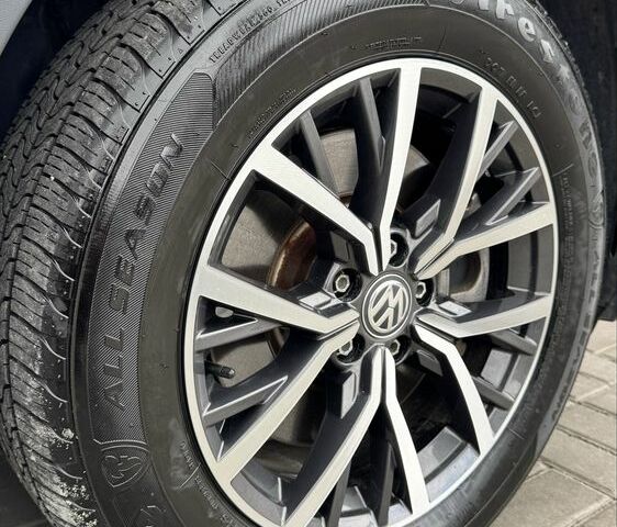 Сірий Фольксваген Тігуан, об'ємом двигуна 2 л та пробігом 97 тис. км за 19900 $, фото 21 на Automoto.ua