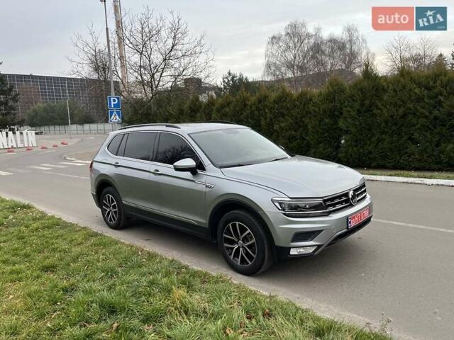 Серый Фольксваген Тигуан, объемом двигателя 2 л и пробегом 119 тыс. км за 19500 $, фото 89 на Automoto.ua