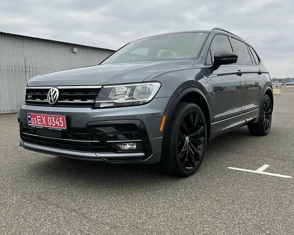 Серый Фольксваген Тигуан, объемом двигателя 1.98 л и пробегом 98 тыс. км за 24500 $, фото 4 на Automoto.ua