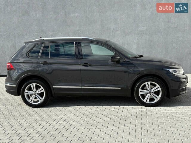 Серый Фольксваген Тигуан, объемом двигателя 2 л и пробегом 176 тыс. км за 27950 $, фото 16 на Automoto.ua