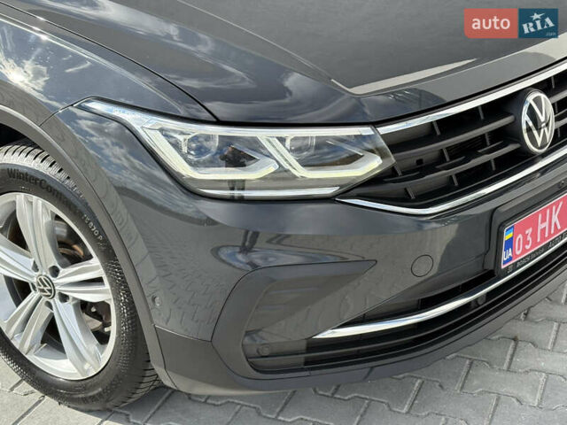 Серый Фольксваген Тигуан, объемом двигателя 2 л и пробегом 176 тыс. км за 27950 $, фото 14 на Automoto.ua