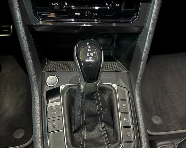 Серый Фольксваген Тигуан, объемом двигателя 1.98 л и пробегом 51 тыс. км за 38200 $, фото 13 на Automoto.ua