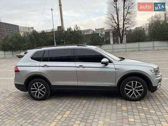 Серый Фольксваген Тигуан, объемом двигателя 2 л и пробегом 119 тыс. км за 19500 $, фото 63 на Automoto.ua