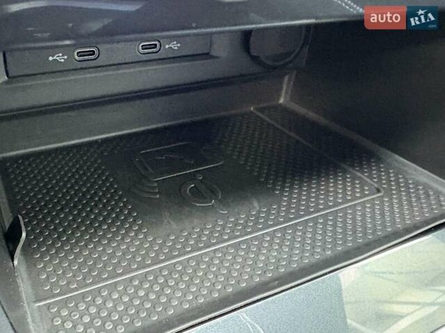 Серый Фольксваген Тигуан, объемом двигателя 2 л и пробегом 176 тыс. км за 27950 $, фото 75 на Automoto.ua