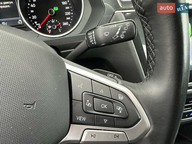 Сірий Фольксваген Тігуан, об'ємом двигуна 1.97 л та пробігом 160 тис. км за 28650 $, фото 48 на Automoto.ua