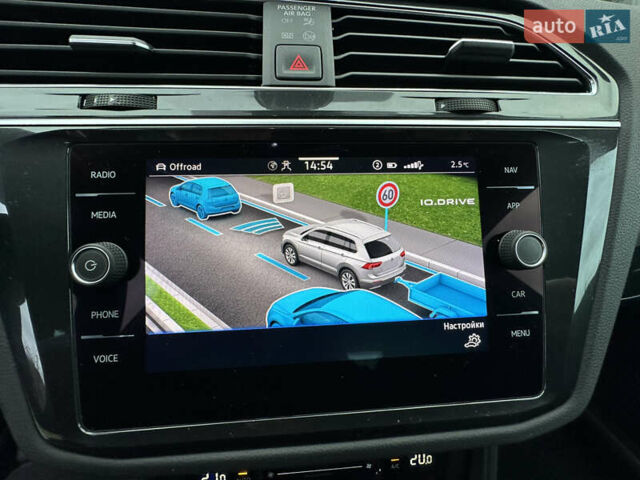 Сірий Фольксваген Тігуан, об'ємом двигуна 1.97 л та пробігом 160 тис. км за 28650 $, фото 86 на Automoto.ua