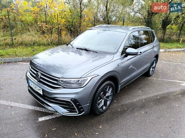 Сірий Фольксваген Тігуан, об'ємом двигуна 2 л та пробігом 63 тис. км за 23400 $, фото 4 на Automoto.ua