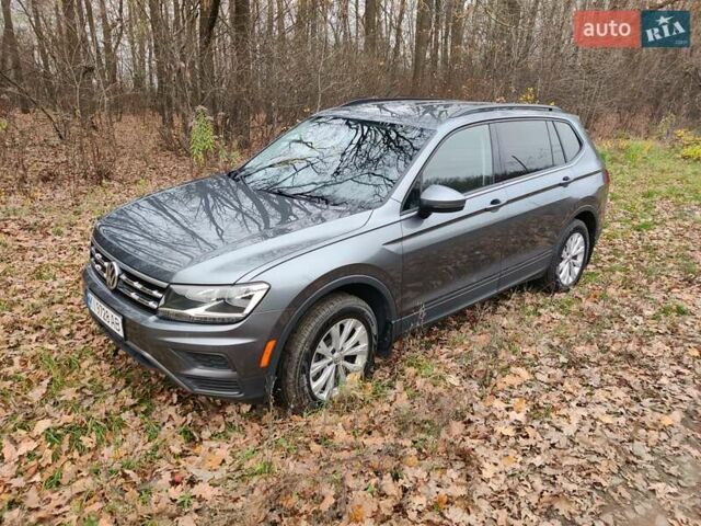Серый Фольксваген Тигуан, объемом двигателя 1.98 л и пробегом 76 тыс. км за 19200 $, фото 1 на Automoto.ua