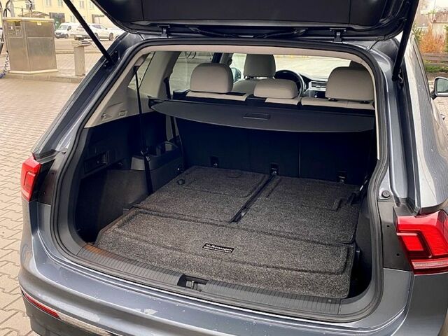 Серый Фольксваген Тигуан, объемом двигателя 2 л и пробегом 33 тыс. км за 22700 $, фото 11 на Automoto.ua