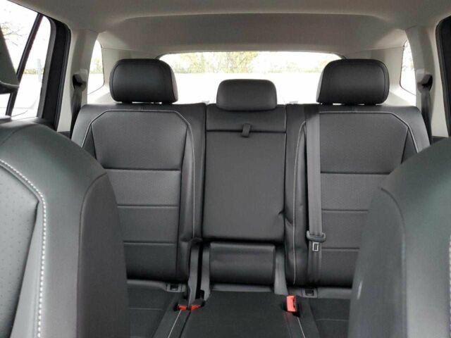 Сірий Фольксваген Тігуан, об'ємом двигуна 2 л та пробігом 65 тис. км за 3900 $, фото 8 на Automoto.ua