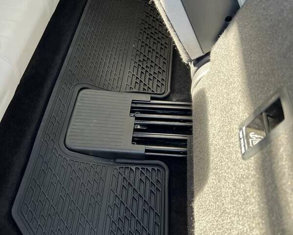 Серый Фольксваген Тигуан, объемом двигателя 1.98 л и пробегом 98 тыс. км за 24500 $, фото 94 на Automoto.ua