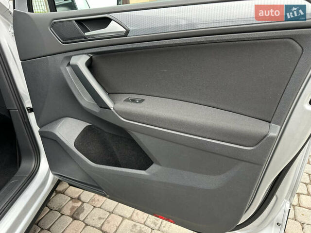 Сірий Фольксваген Тігуан, об'ємом двигуна 1.97 л та пробігом 160 тис. км за 28650 $, фото 68 на Automoto.ua